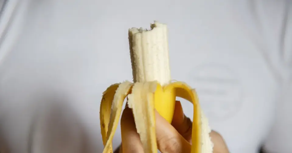 Czy banany tuczą? Kalorie, wartości odżywcze i wpływ na dietę